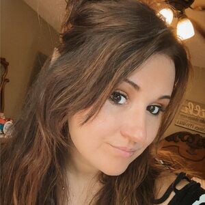 Meet your Posher, Makayla